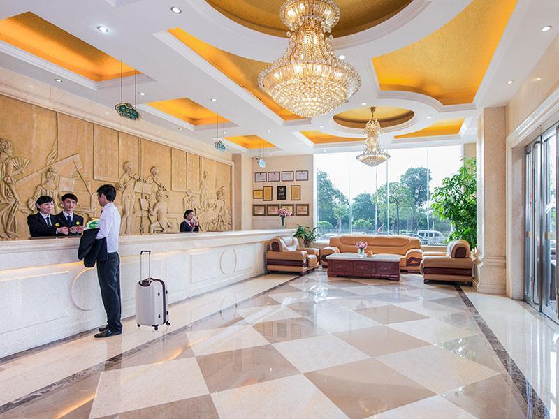 Vienna Hotel Shenzhen Shangjin Center Экстерьер фото